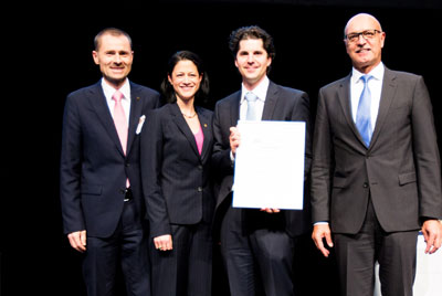 Das Forschungsstipendium der GFFC und der Firma Axomed in Höhe von 5.000 Euro geht an Dr. Hubert Hörterer (München). Er plant eine retrospektive Untersuchung der subjektiven Behandlungsergebnisse nach Frakturen des Processus lateralis tali.