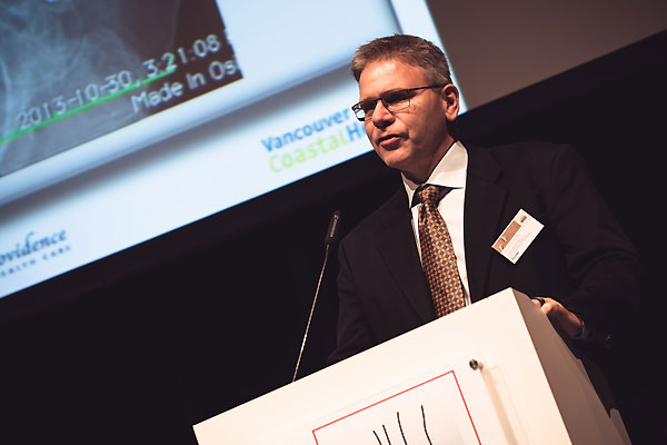 Dr. Murray Penner (Vancouver) sprach über die Weiterentwicklungen der Sprunggelenksfusion. Dr. Murray Penner (Vancouver) sprach über die Weiterentwicklungen der Sprunggelenksfusion.