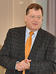 Dr. med. Manfred Lang